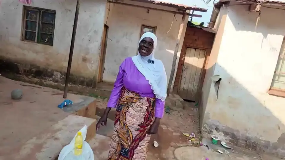 Ashraful Aid Malawi volunteers with elderly women during the Forgotten Mothers Project